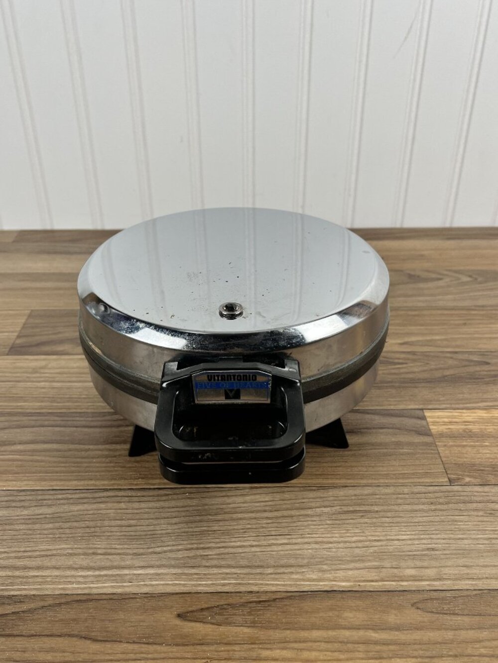 Vintage Vitantonio Five of Hearts Waffle Maker 5 Heart Shaped Waffles 43G5